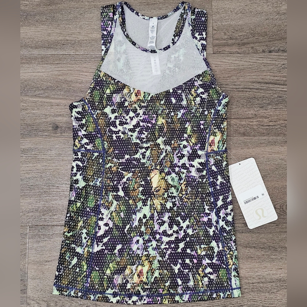 Lululemon NWT Running in The City Tank in Floral Sport White Multi sz 4
